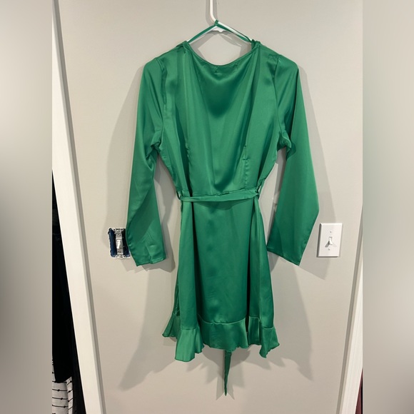 Green Top - Picture 3 of 3